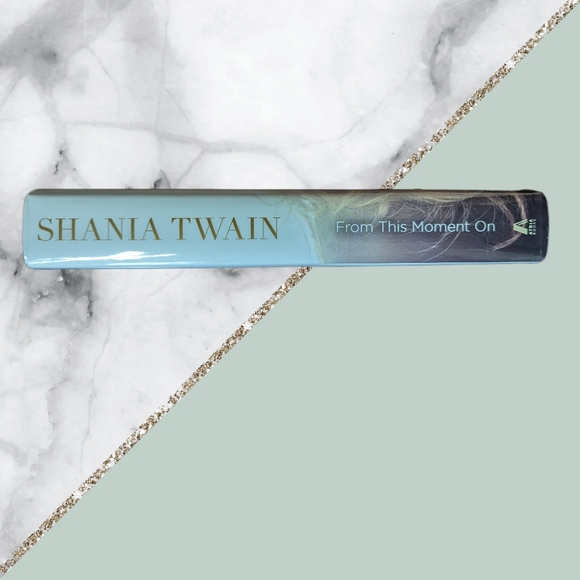 Shania Twain 🍁 Autobiography - Picture 4 of 9